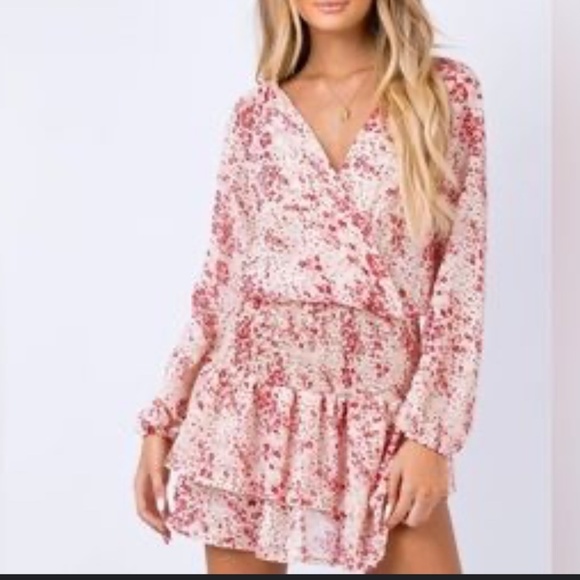 Princess Polly Mini Dress Flirty Smocked Waist Long Sheer Sleeves Tiered Skirt 6 - Picture 1 of 13